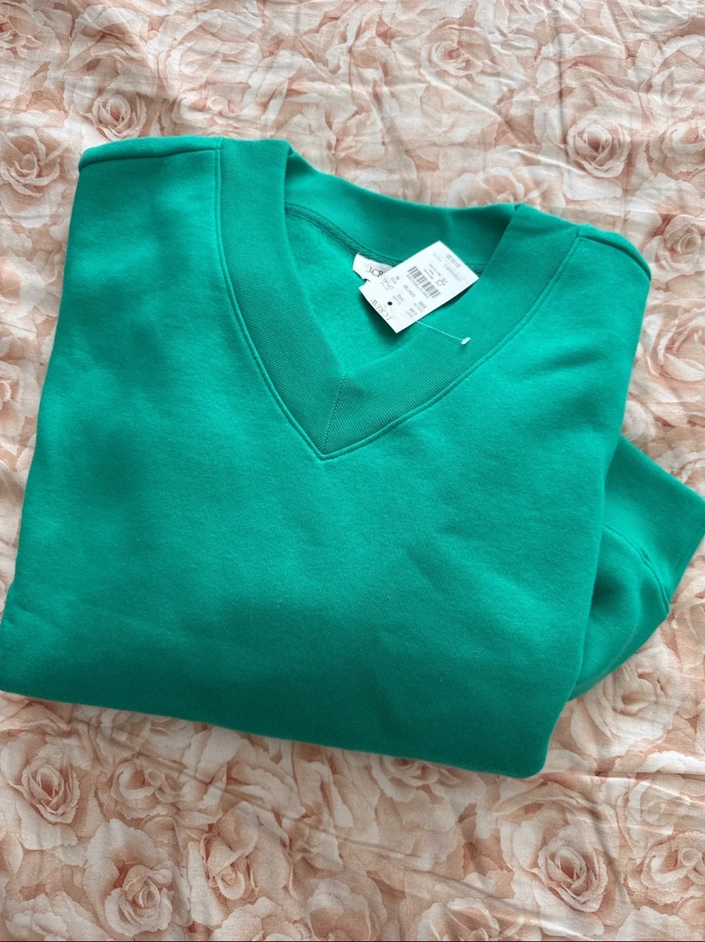 NWT J. Crew Women's V-Neck Sweatshirt in Kelly Green